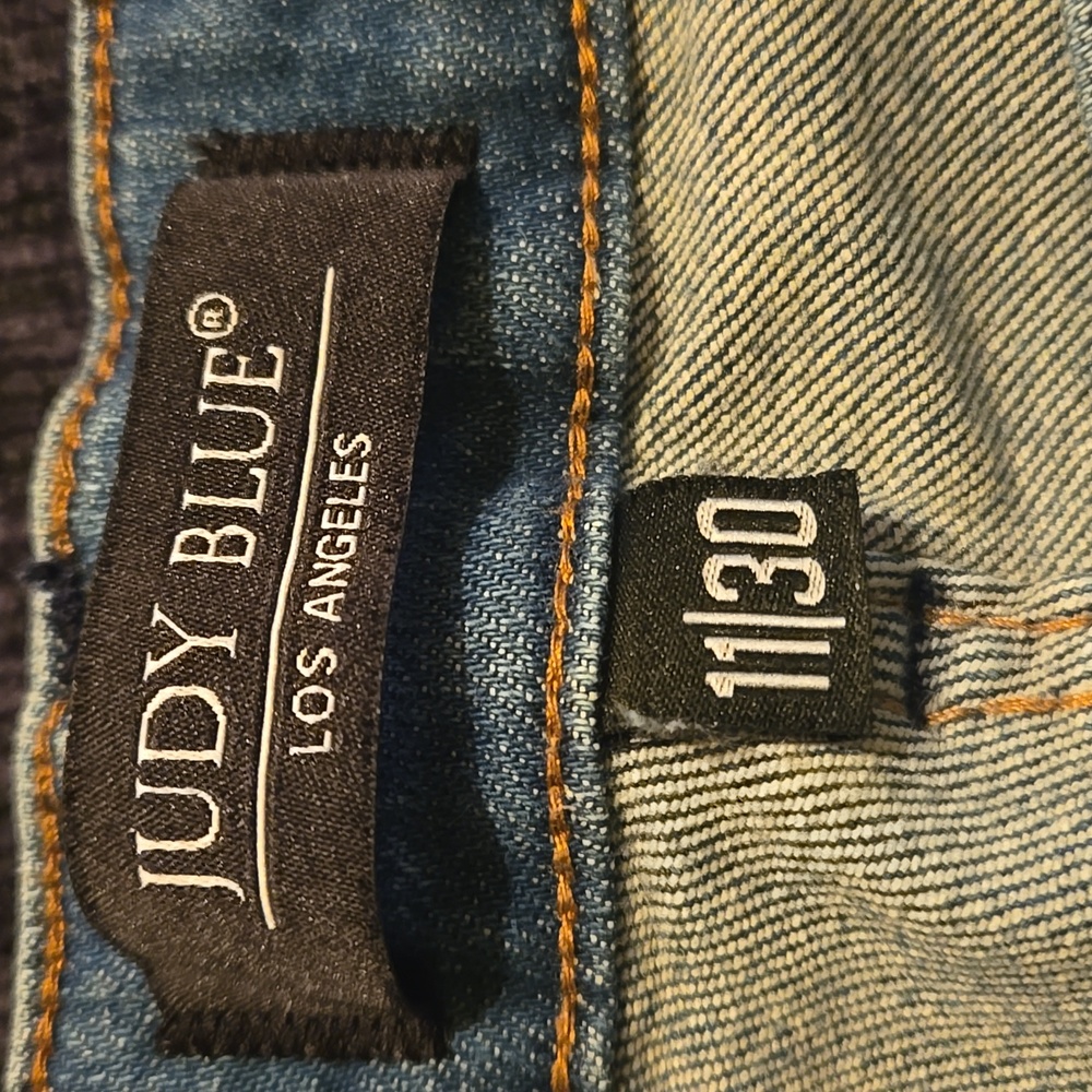 Judy Blue Boyfriend Fit Jeans - Picture 4 of 7